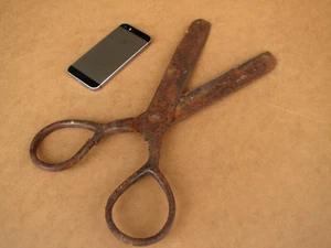 Vintage Scissors Antique Early Primitive Cutter Shears Clips Hand Wrought 19th. - Picture 1 of 5