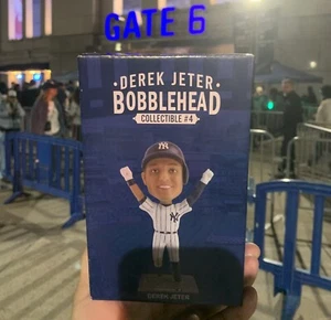 2024 Derek Jeter Final Hit New York Yankees SGA 10th Year Bobblehead 9/25 NY - Picture 1 of 3