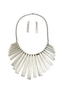 Collar con flecos de aleación de metal bohemio tribal India étnica joya - Imagen 1 de 1