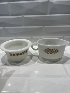 Vintage Pyrex Corning Butterfly Gold Gravy Bowl & butterdish - Picture 1 of 11
