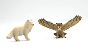 Menge 2 Safari Ltd Figuren 2006 Große gehörnte Eule 2005 Polarfuchs Vintage nicht mehr produziert - Bild 1 von 12
