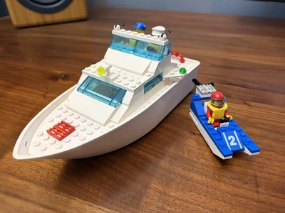 LEGO Boats: Cabin Cruiser(4011),  Wave Racer(6508), Flame Chaser(6531) - Image 1 of 4