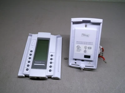 HONEYWELL HOME TL8230A1003 LINE VOLTAGE ELECTRIC HEATER THERMOSTAT - Image 1 of 4