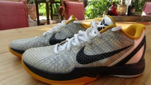 Nike - Kobe 6 Protro Playoff Pack White del Sol Kobe Bryant Autogramm Gr. 42,5 - Bild 1 von 6