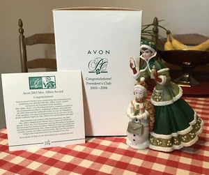 AVON MRS ALBEE AWARD PRESIDENT CLUB PORCELAIN FIGURINE 2003-2004 - Picture 1 of 4