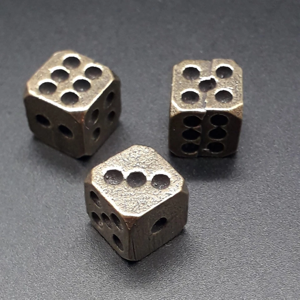 MARKENLOS 3x Messing Mini Würfel 1 cm d6 Everyday Carry EDC toy D&D W20 System Gimmick