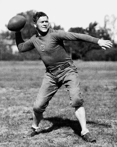 Green Bay Packers EARL CURLY LAMBEAU Glossy 8x10 Photo 'NFL Player' Print Poster - Picture 1 of 1