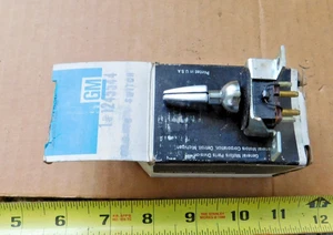 INTERRUPTOR DESCONGELADOR VENTANA TRASERA NUEVO DE LOTE PARA AUTOS BUICK 1971-73 (VER MÁS ABAJO) 1972 1973 - Imagen 1 de 3