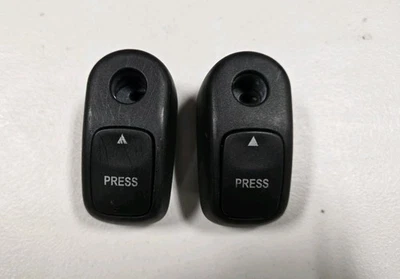 Пара направляющих перегородок для пола Cadillac SRX XT5 Chevy Blazer 11–24 годов выпуска 2095584 от оригинального производителя - Изображение 1 из 2