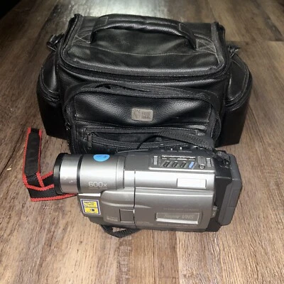 JVC Compact Vhs Camcorder Model GR-SXM540 600x Zoom UnTested Works W/Bag Read - Image 1 of 4