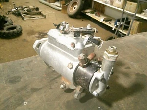 Bomba de inyección para tractor Ford CAV DPA Lucas 3239F260 C5NE9F593C B294 - Imagen 1 de 8