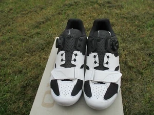 Scarpa ciclismo strada Giro Savix uomo SPD SPD-SL nero bianco EU42 UK 7,5 - Foto 1 di 8