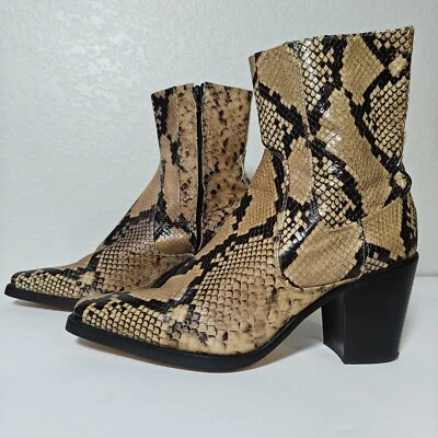 Botas Zara Básicas de Cuero Piel de Serpiente Cuadradas Tacón Grueso Talla 9 Foto 1 de 4