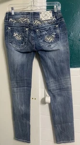 Pantalones de mezclilla Miss Me vintage para mujer talla 28 brillantes bolsillos traseros tiro bajo Y2K - Imagen 1 de 8