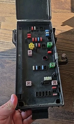 08-09 DODGE RAM 1500 2500 TIPM КОРОБКА ПРЕДОХРАНИТЕЛЕЙ ПОЛНОСТЬЮ ИНТЕГРИРОВАННЫЙ МОДУЛЬ ПИТАНИЯ P68028003 - Изображение 1 из 4