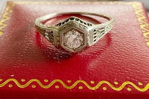 Antique Art Deco 18k Filigree Diamond Ring - Picture 1 of 4