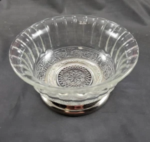 CLEAR GLASS DISH BOWL CANDY ETCHED BOTTOM DESIGN 4 1/2" X 2" HIGH Silver Base - Picture 1 of 7