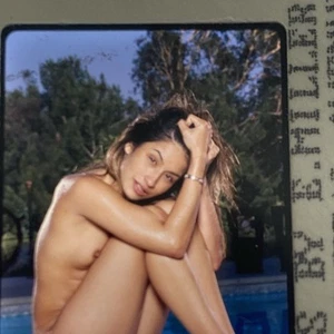 LOTE DE 20 DIAPOSITIVAS TRANSPARENTES SEXY RISQUE NUDE (RAMONA L.) 2004 35 MM - Imagen 1 de 4