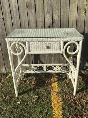 HENRY LINK STYLE WHITE WICKER DESK VANITY CUSTOM FITTED GLASS TOP FREE SHIPPING! - Image 1 of 4