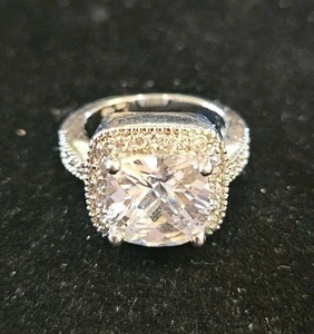 Stunning LS Halo Setting Ring CZ size 5.25 - Picture 1 of 4