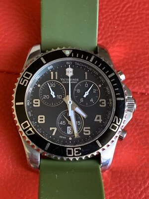 VictorINOX SWISS ARMY~MAVERICK GS CHRONOGRAPH~Ratchet Bezel~Black Dial~43mm - Image 1 of 4