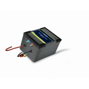Warmwasserboiler 230V und 12V 9 Liter für Camper und Boote 2 Heizungen - Picture 1 of 4