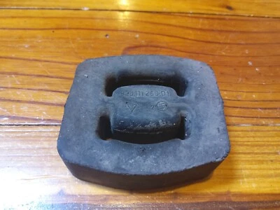 Porsche 944 951 924S 1977 a 1989 suspensión de escape buje fabricante de equipos originales Foto 1 de 4