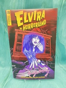 Elvira in Horrorland #5 - Chapter Five: Fly Me to the Moon Movie tribute - Picture 1 of 10