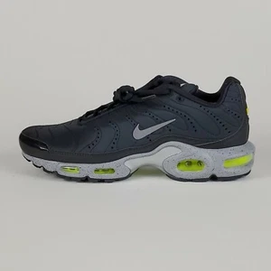 Nike Air Max Plus Premium Tuned to Black Sneakers da uomo 815994-003 - Foto 1 di 4