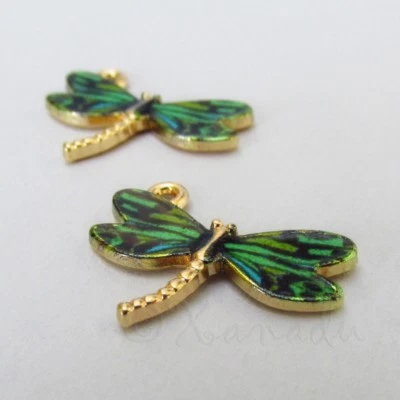 Dijes de esmalte chapado en oro al por mayor de libélula verde de 22 mm C1916 - 2, 5 o 10 piezas Foto 1 de 4