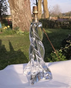 04L1 ANCIEN GRAND PIED DE LAMPE CRISTAL BACCARAT SIGNE TORSADE HAUTEUR 34,5 CM - Photo 1 sur 14
