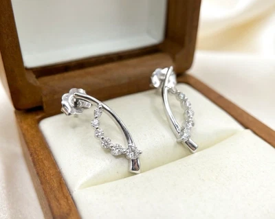 14K 实心白金和天然钻石 - 弯曲自由形优雅吊坠耳环 — 第 1/4 张图片