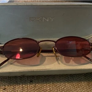 Pre own Dkny sunglasses - Picture 1 of 1