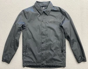 Nike SB Skateboard Windbreaker Mens Small Black Coaches Jacket  Lined B8 Rare - Picture 1 of 13