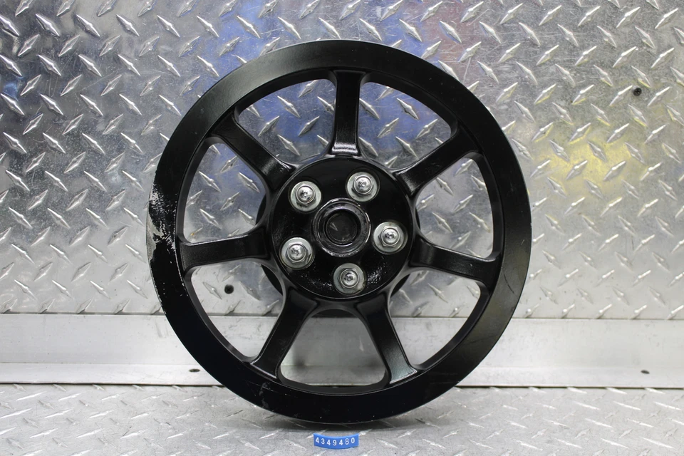 Yamaha Bolt XVS950 R 2014 especificaciones polea rueda trasera 1TP-25470-00-00 70T Foto 1 de 4