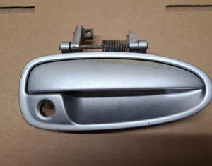 Silver 94-01 ACURA INTEGRA PASSENGER OUTSIDE SIDE DOOR HANDLE RIGHT FADED - Picture 1 of 5