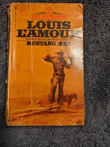 The Sacketts - Mustang Man - Louis L’Amour Paperback 1979 - Bild 1 von 5