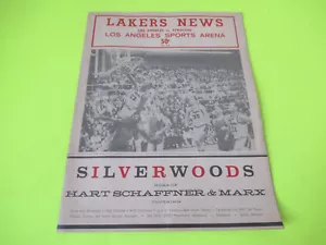 1962 LAKERS NEWS / PROGRAMMA LOS ANGELES LAKERS VS SIRACUSA - Foto 1 di 2