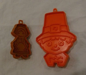 2 PILGRIM Hallmark Cookie Cutter VINTAGE Plastic BOY GIRL WOMAN Orange Brown - Picture 1 of 2