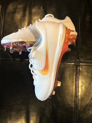 Botines de metal Nike Hyperdiamond lanzamiento rápido softbol para mujer 8,5 ¡Nuevos $100 al por menor! Foto 1 de 4