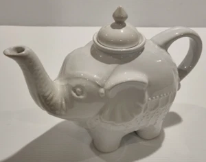 White Elephant Teapot Metro: Style Stoneware - Picture 1 of 11