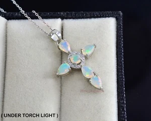 Collar Colgante Cruz Santa Plata Esterlina 925 Ópalo Welo Etíope Natural - Imagen 1 de 10