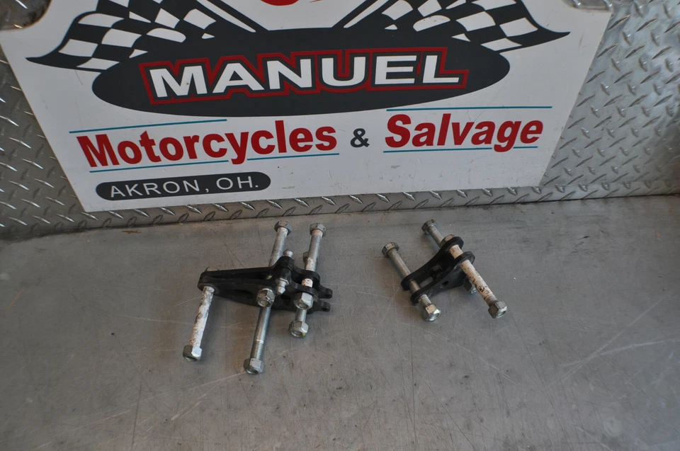 09 Polaris Victory Vision Touring motor mounts & bolts  29k - Image 1 of 1