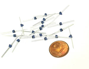 LED 1,6mm blau diffus axiale PIN + Widerstand bis 16V Wechselspannung 20 Stück - Afbeelding 1 van 2