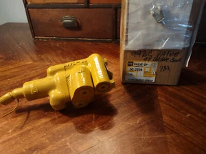 Valvola comando freno Gp originale CAT nuova 3G2228 3G-2228 Caterpillar - Foto 1 di 6