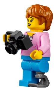 LEGO® - Minifigs - Creator - twn489 - Museumsbesucherin I (10326) - Picture 1 of 1
