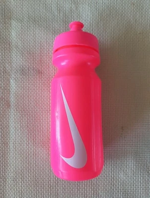 Nike Training Big Mouth Squeeze Water Bottle  Liquid Hydration Pink - 600ml - Image 1 of 4