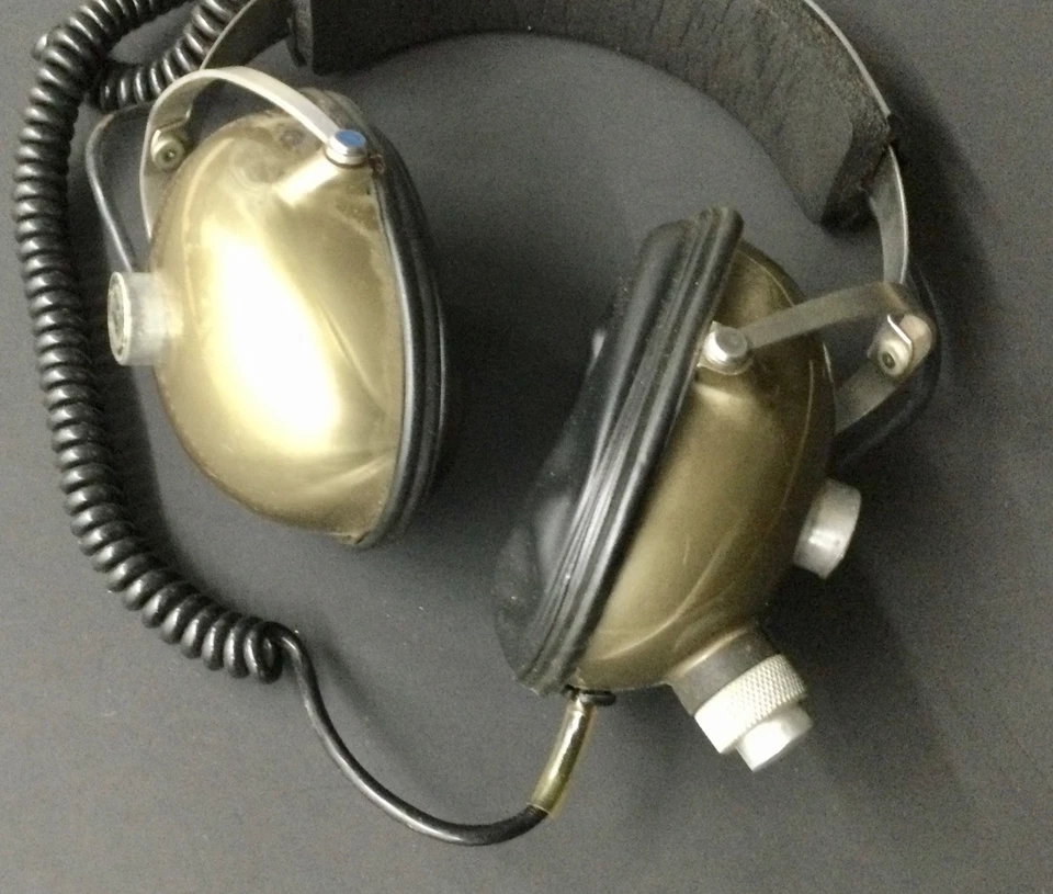 Vintage Commercial Koss Pro 4AAA PRO4aaa Stereo Headphones Original Condition - Image 1 of 4