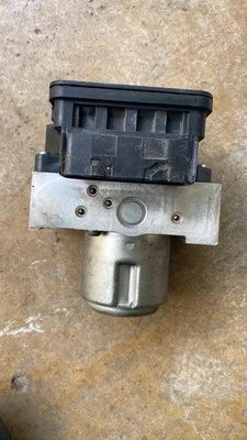 2011 Programmed Acura RL ABS module - Image 1 of 4