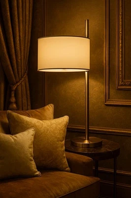 Lámpara de mesa LED Attwood níquel pulido - pantalla de seda sintética blanca, iluminación Dimond Foto 1 de 4